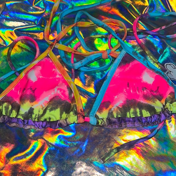 New Electric Halter Top - Picture 8 of 8